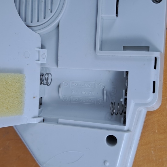 Vintage 1999 Tiger Wheel of Fortune hand held electronic game show game Tested - Picture 9 of 11